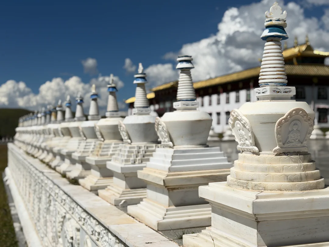 Architectural details of a white stupa in the Muya area